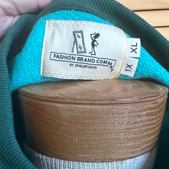 Fashion Brand Company Kitten Cropped Sweatshirt Profanity XL/1X - Picture 3 of 4